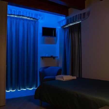Hotel Dimora Del Corso Rotonda Habitación foto